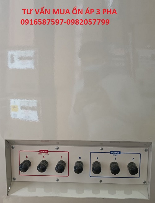 mặt sau- cầu đấu nối của máy ổn áp 3 pha 380v